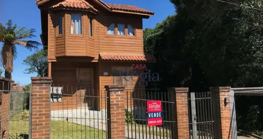 Casa com 3 dormitórios à venda, 190 m² por R$ 1.200.000,00 - Vila  Maggi - Canela/RS