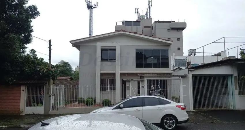 Casa de 2 pisos com 03 dormitórios para venda no bairro Rio Branco em Novo Hamburgo