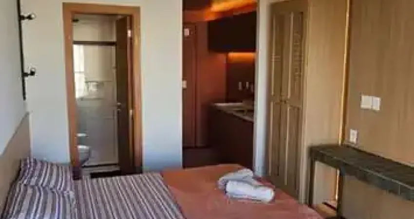 Studio na barra, proximo a praia, prédio novo, reformado, localização excelente