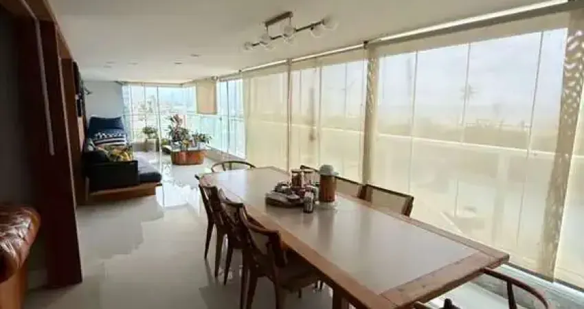 Apartamento frente mar em jaguaribe, todo reformado, com 4 suites, área de lazer completa