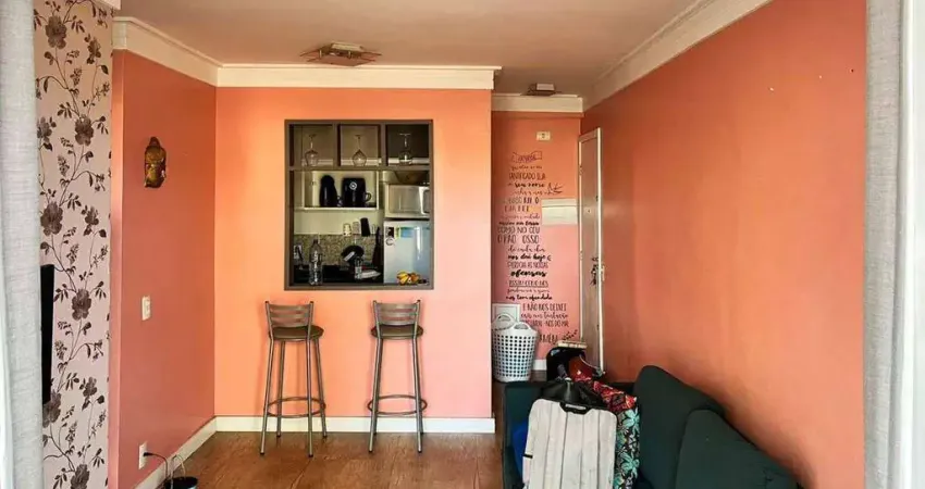 Apartamento com 2 dorms, sacada e 1 vaga à venda, 47 m² por 270mil - Vila Curuçá - São Paulo/SP