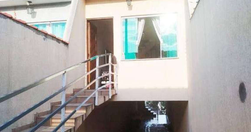 Espaçoso sobrado a venda no Parque Cruzeiro do Sul, 3 dorms sendo 1 suíte e 5 vagas de garagem por R$ 700.000 - São Paulo / SP