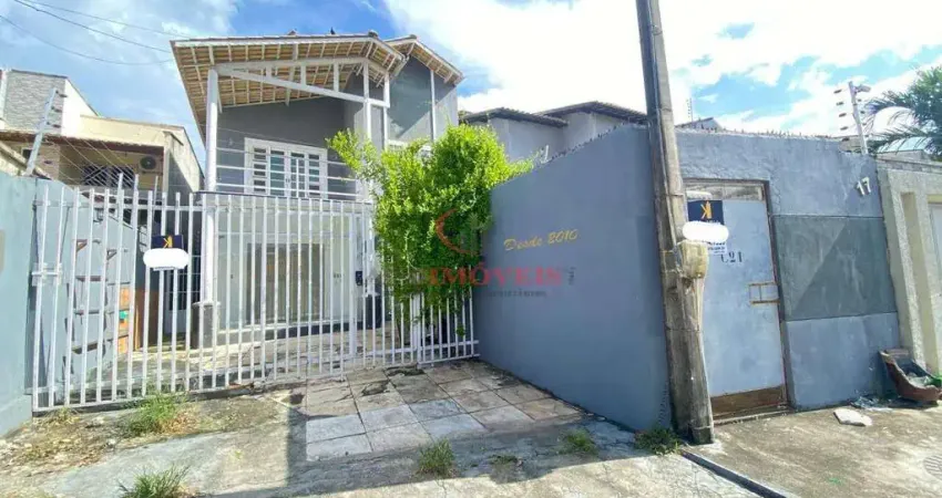 Casa com 3 quartos à venda na Rua Godofredo de Oliveira, Maraponga, Fortaleza