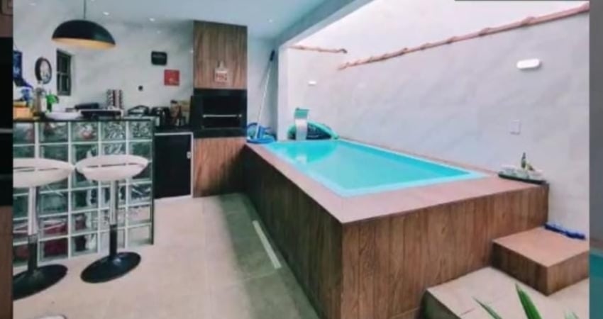 Casa em Condomínio Fechado – Estrada do Campinho- 2 quartos  sendo 1 suíte- Aceita 150 mil de entrada e parcelas a combinar