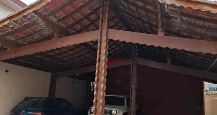 Sobrado com 1 dormitório à venda, 63 m² por R$ 276.000,00 - Aviação - Praia Grande/SP