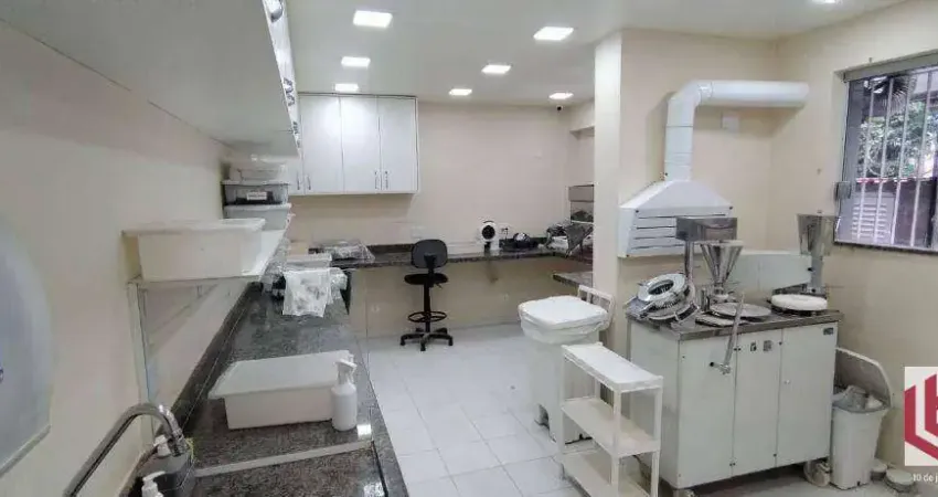 Sobrado à venda, 357 m² por R$ 3.200.000,00 - Campo Grande - Santos/SP