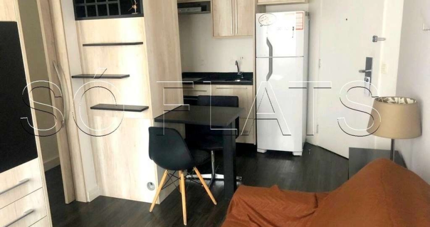 Flat mobiliado disponível para locação com 30m², 1 dormitório e 1 vaga de garagem.
