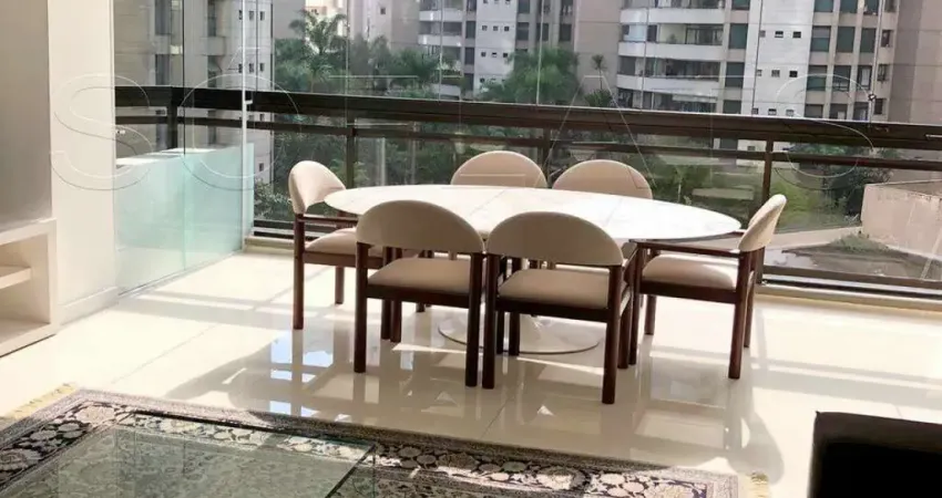 Apto no The Sutton House disponível para locação com 120m², 03 dormitórios e 02 vagas de garagem.