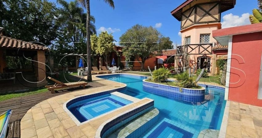 Posada em Guararema - SP, disponível para venda com 1267m²