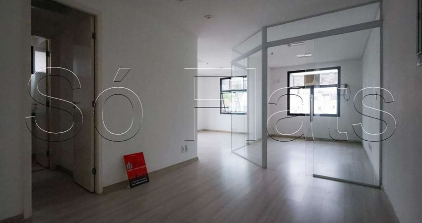 Edifício Biscayne Tower, sala comercial disponível para locação contendo 42m² e 1 vaga de garagem.