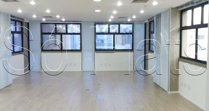 Condomínio Edifício City First, sala comercial 82m² e 2 vagas de garagem.