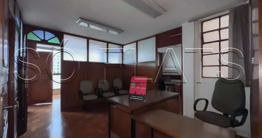Sala Comercial XI de Agosto, disponível para locação contendo 87m², localizado no centro de SP.