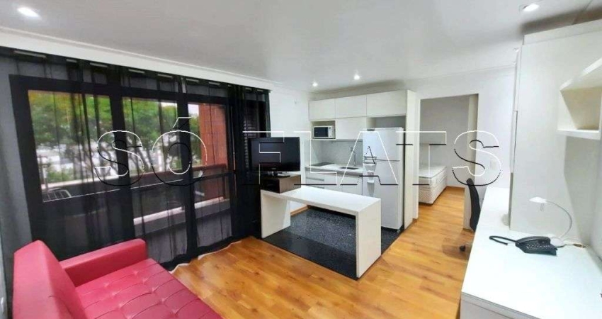 Flat com 39m², totalmente reformado no primeiro andar com linda vista para o bairro em Higienópolis.