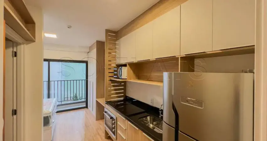 Flat estilo studio muito bem localizado ao lado da av. santo amaro, disponível para locação.