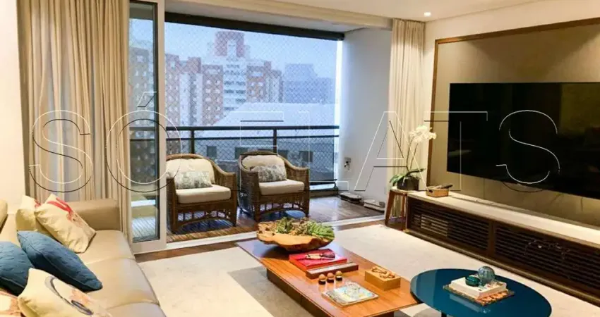 Flat mobiliado 120m² em moema com 2 dormitórios e 3 vagas próximo ao metrô