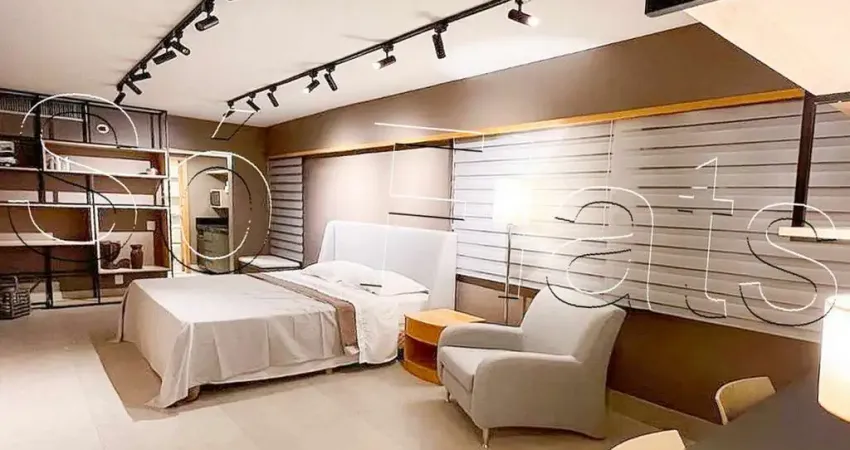 Flat no Sol Alphaville com 43m², 1 dormitório e 1 vaga de garagem, disponível para locação.