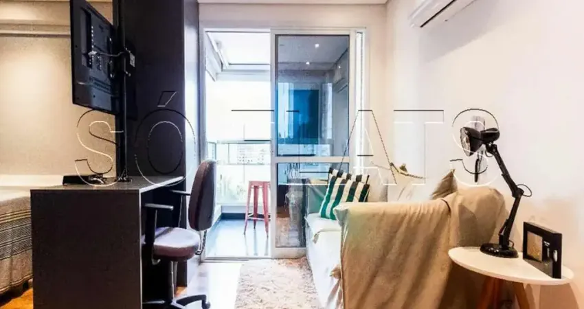 Studio 30m² com varanda e vaga na Vila Madalena | Rua Fradique Coutinho