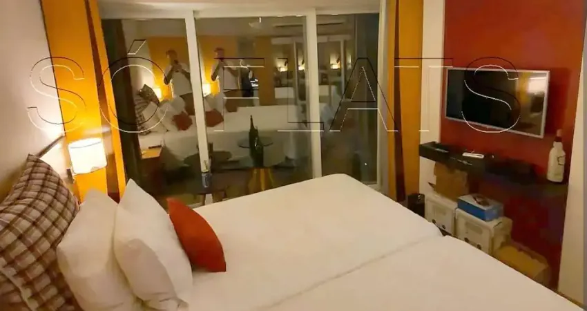 Flat para locação com fácil ao lado do pq. do ibirapuera e próximo a av brigadeiro luis antônio.