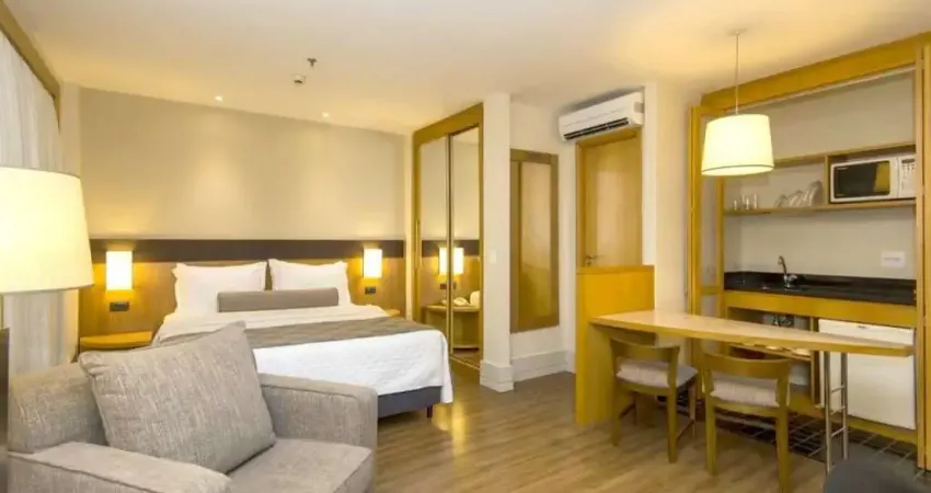 Flat Transamérica Faria Lima com 43m², 2 dormitórios e 1 vaga para locação.