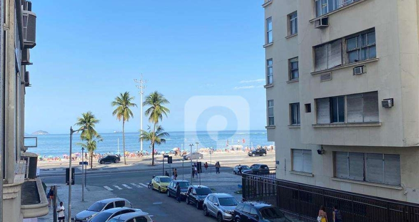 Quadríssima da Praia de Copacabana, Vista para a Praia de Copacabana, 120 m2, 2 suítes.