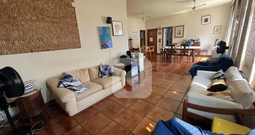 Cobertura à venda em Ipanema, com 4 quartos, 1 suíte, 2 vagas e 130m