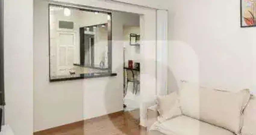 Vendo apartamento mobiliado/ reformado/ copacabana/ zona sul/ melhor quadra da praia