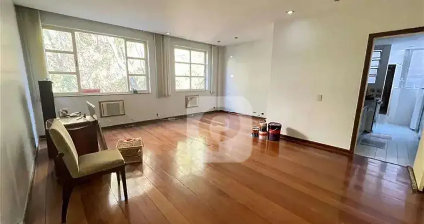 Laranjeiras-apartamento com 90m2-2 quartos-1 suíte- vaga coberta