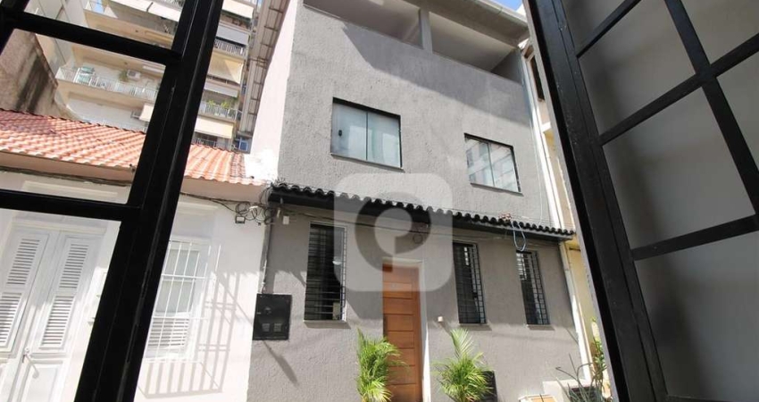 Belíssima Casa Triplex em Botafogo - Oportunidade de Renda com 9 Quartos