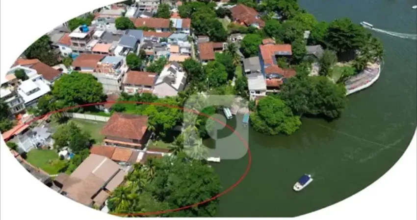 VENDO CASA COM 6 QUARTOS, 6 SUÍTES 420m2 NA BARRA DA TIJUCA
