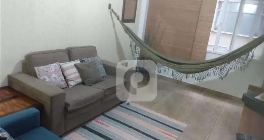 Excelente Apartamento entre Botafogo e Urca - 2 Quartos, 2 Banheiros, 45m2