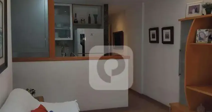 Apartamento 1 quarto com depêndencia revertida no Flamengo! Reformado