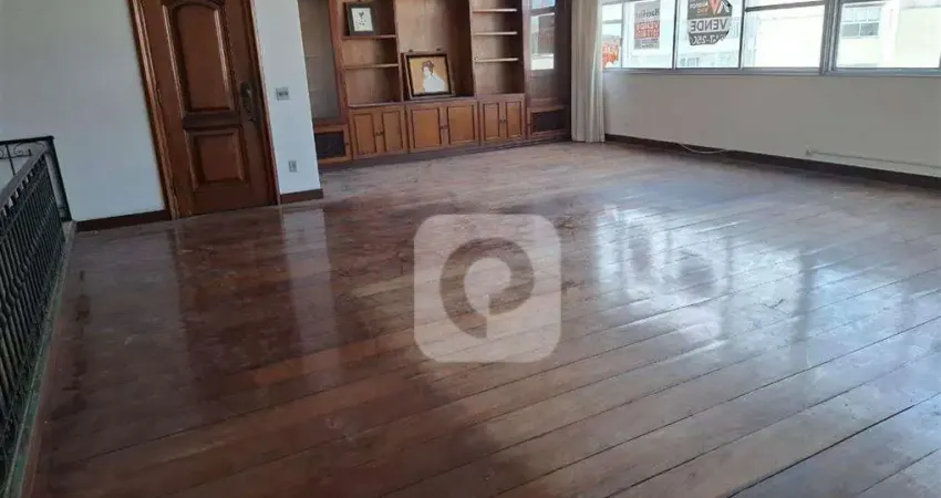 Agradável andar alto, 4 quartos, sala em 3 ambientes, garagem, portaria 24 horas