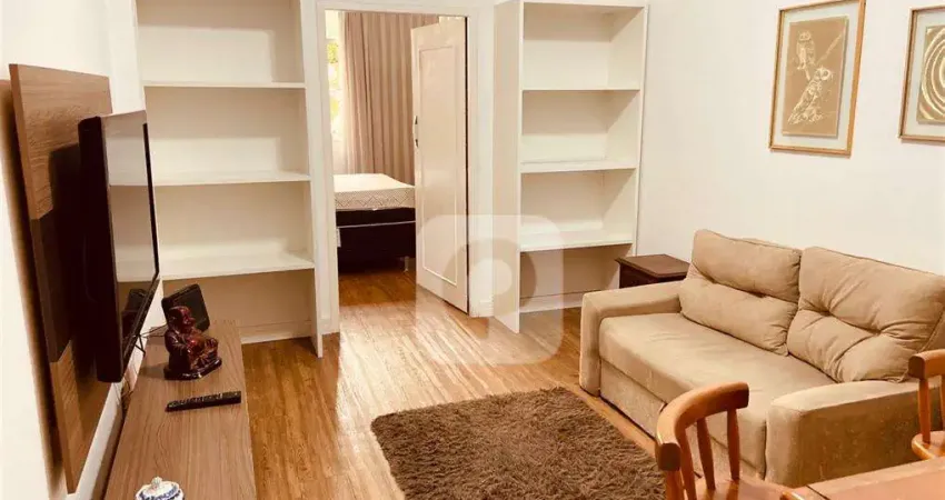 Vendo quarto e sala no coração de copacabana com 40 m2 pronto para moraqr ou investir