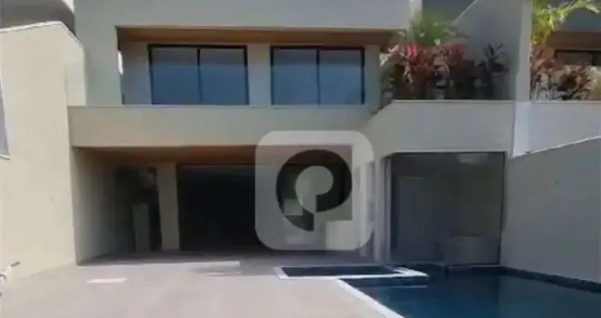 Excelente casa 4 suites no Blue House - Barra da Tijuca