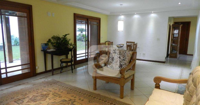 Casa 4 Quartos 1 suíte à venda Vargem Grande condomínio fechado com 246m² terreno de 531m²