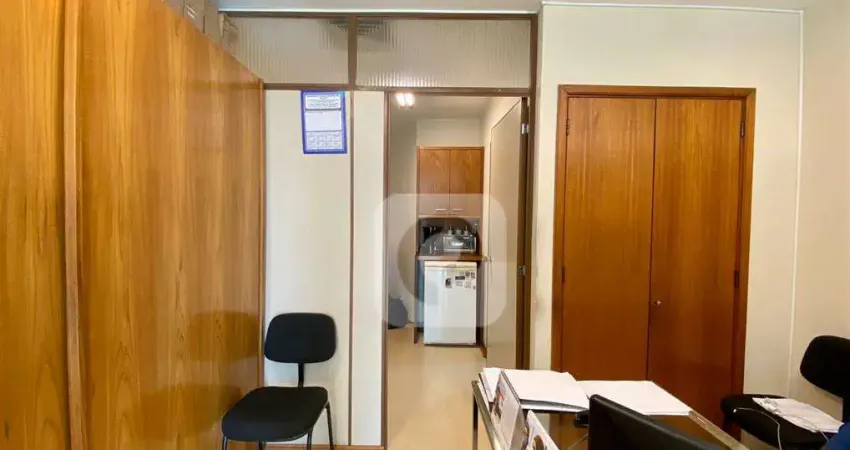 Barra da tijuca sala comercial no condomínio do edifício blue chip mobiliada com banheiro