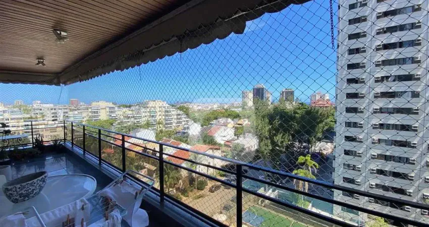 ABM 4 Quartos 1 Suíte 145m² Sol da manhã Ônibus Clube a Venda
