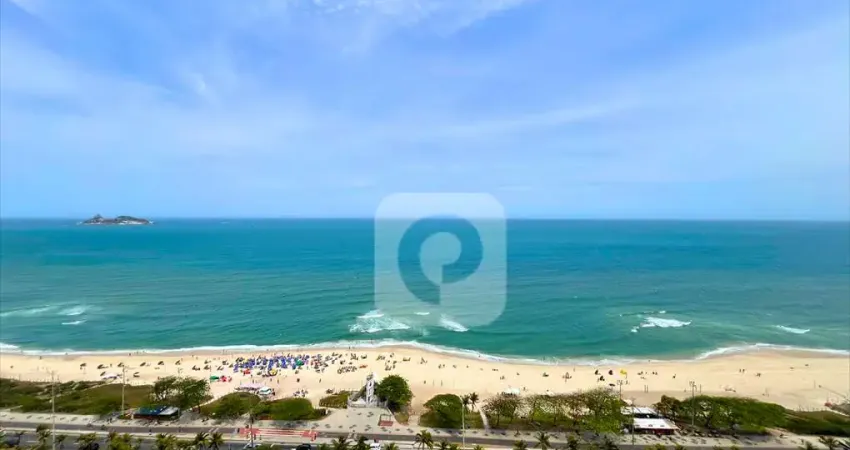 Duplex frontal mar, 305m² totalmente reformado e climatizado, com vista inigualável!