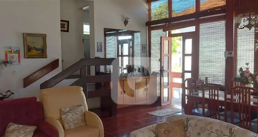 Casa no joá com 2 quartos, 1 suite, 1200m de terreno. vista pedra da gavéa e barra da tijuca