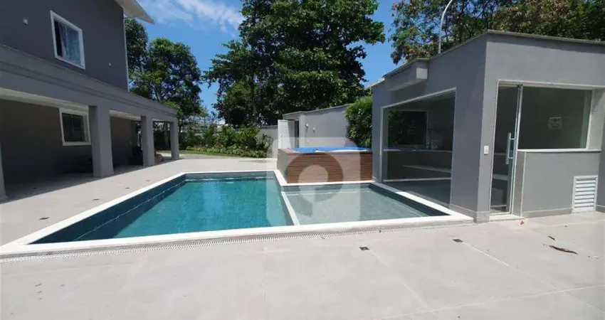 Casa triplex com 6 quartos suítes à venda no condomínio santa marina na barra da tijuca