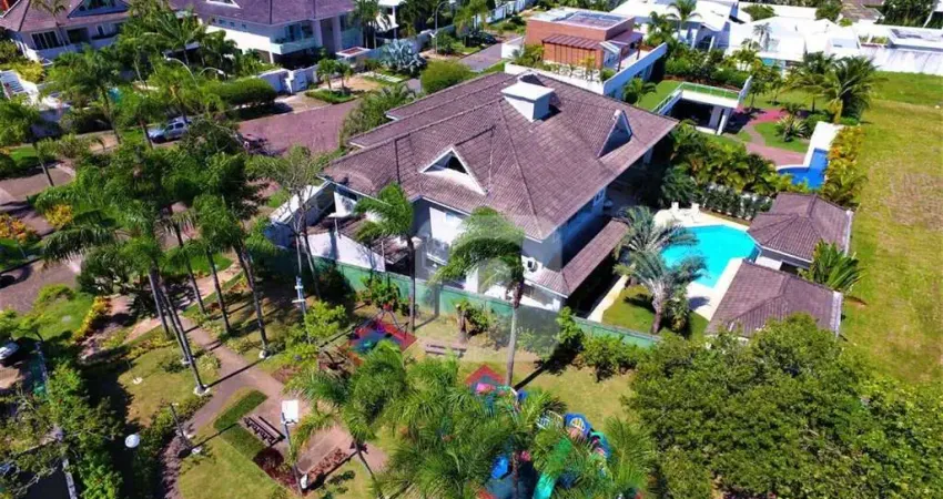 Mansão tríplex no Santa Mônica Jardins Barra da Tijuca 5 Quartos