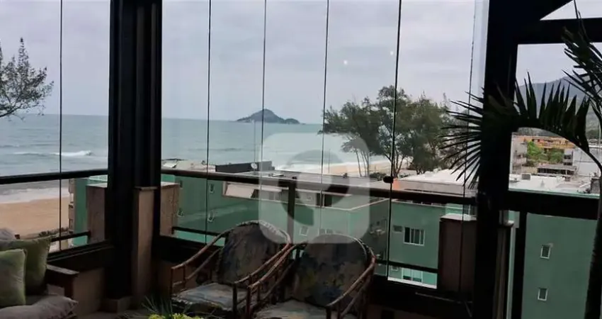 Cobertura triplex de 226 m², totalmente mobiliada, com vista mar, piscina e espaço gourmet