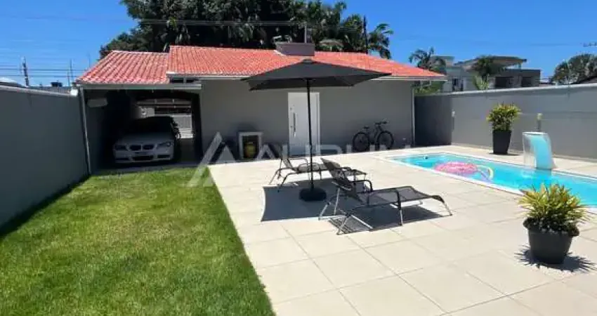 Casa porteira fechada no bairro são domingos – navegantes/sc