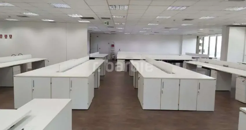 Sala comercial para alugar na Alameda Rio Negro, 161, Alphaville, Barueri