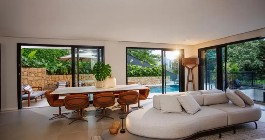 Casa à venda na Rua Quintino Bocaiúva, América, Joinville
