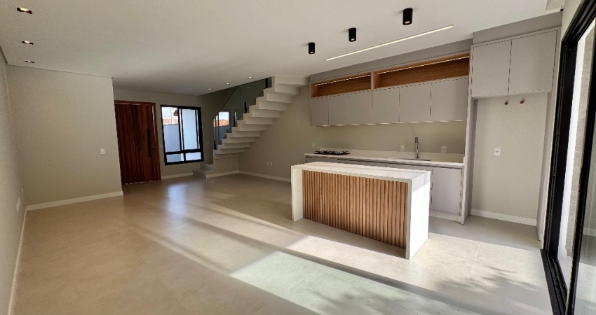Casa com 3 quartos à venda na Rua dos Capuchinhos, Saguaçu, Joinville