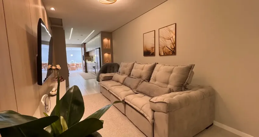 Apartamento giardino, mobiliado, com 3 suítes no bairro saguaçú