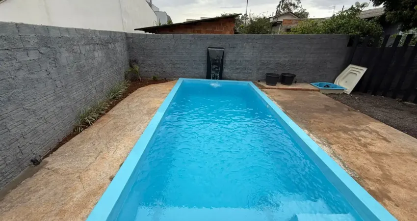 Casa com 2 quartos para alugar na Vila Industrial, Toledo 