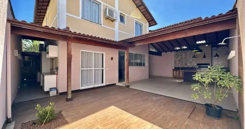 Casa Duplex à Venda, 4 quartos, 1 suíte com closet, Bosque dos Ipês, Alto padrão e conforto.