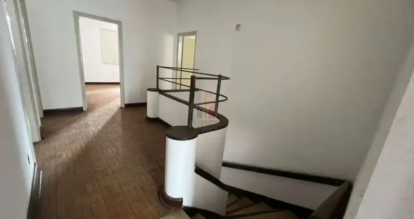 Casa com 3 quartos para alugar no Centro, Bauru